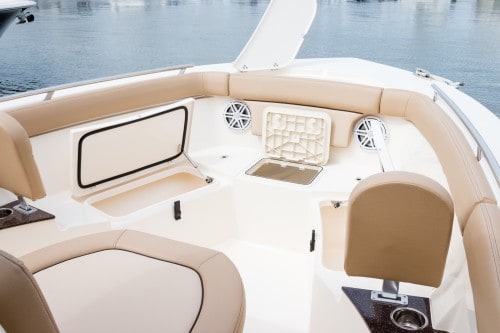 235XSF bow seating with backrest