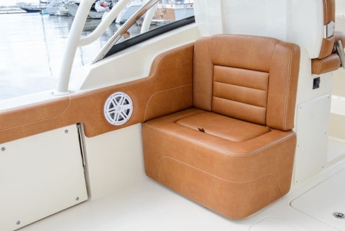 255D aft facing seat