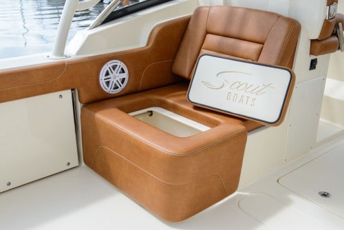 255D aft facing seat storage