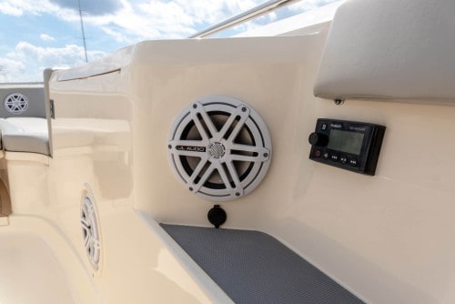 530LXF speaker and stereo