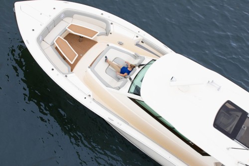 530LXF overhead girl in lounge seating