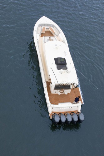 530LXF man lowering side platform