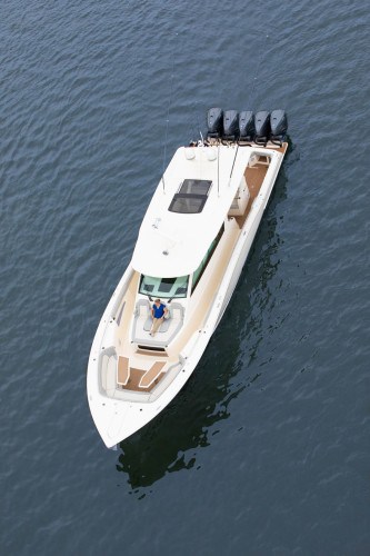 530LXF girl in forward lounge