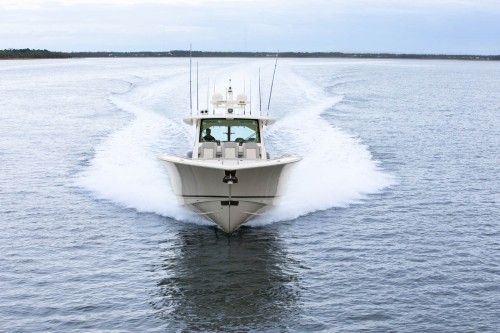 530LXF bow coming straight on