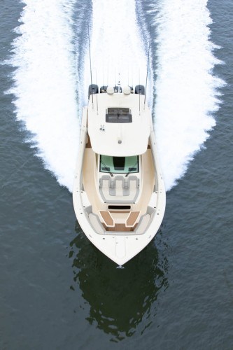 530LXF running overhead from front