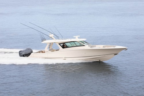 530LXF side running white hull