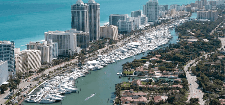 Miami International Boat Show