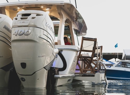 530LXF starboard platform with chairs