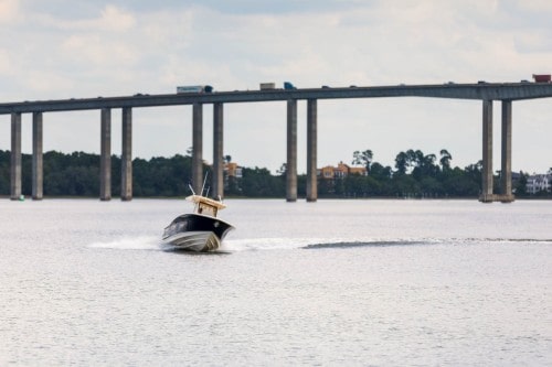 277 LXF running on water