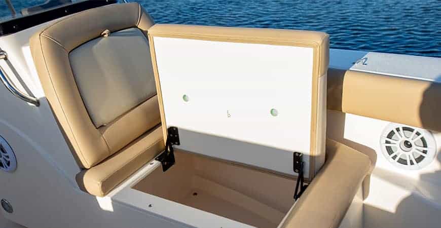 195 Sport Dorado - Forward Seating w/ Storage