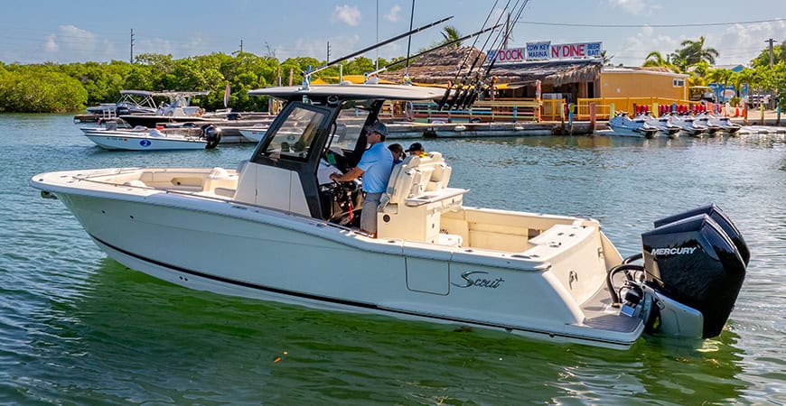 288 LXF Fully walk-able transom swim platform with EVA foam matting